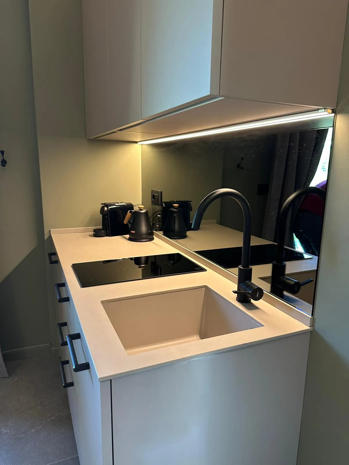 Panoramic Suite Green — image 9